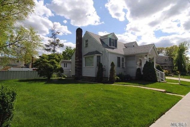 Primary Photo - 66 Chicago Ave
