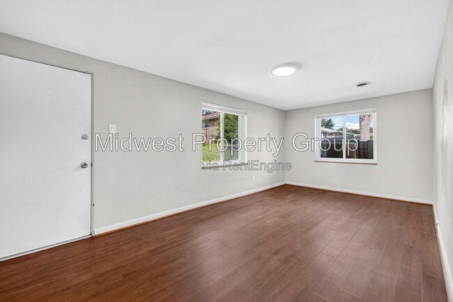 Building Photo - 2050 Goodale Ave