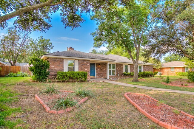 Foto del edificio - 2713 Canyon Creek Dr