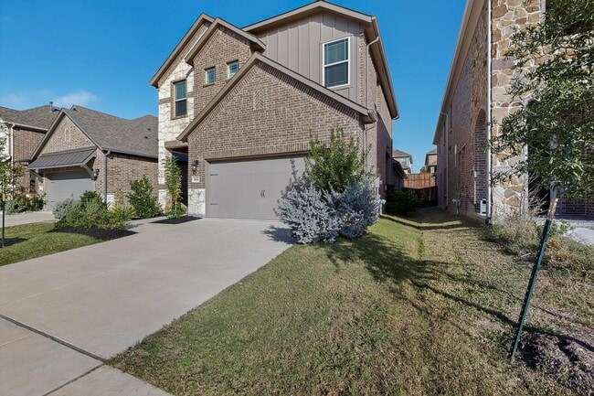 Building Photo - Modern Comfort Meets Classic Charm in This...