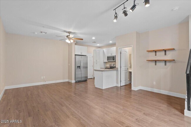 Foto del edificio - 1406 W Main St