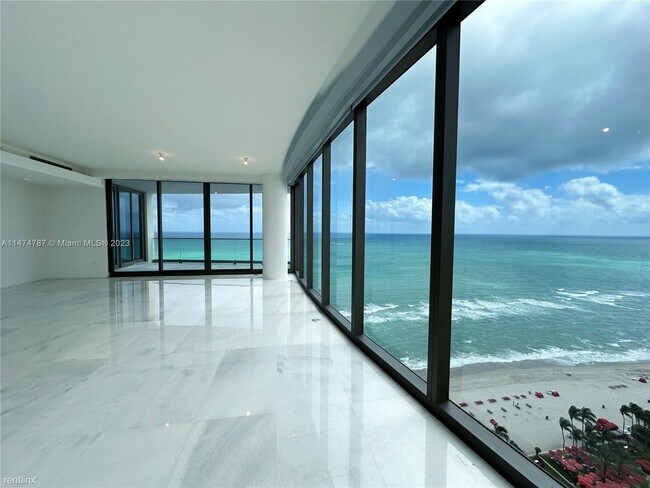 Foto del edificio - 5 br, 5.5 bath Condo - 17901 Collins Ave U...