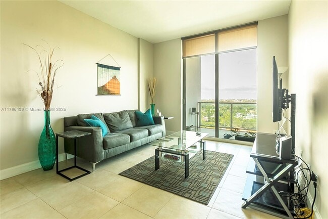 Foto del edificio - 2525 SW 3rd Ave