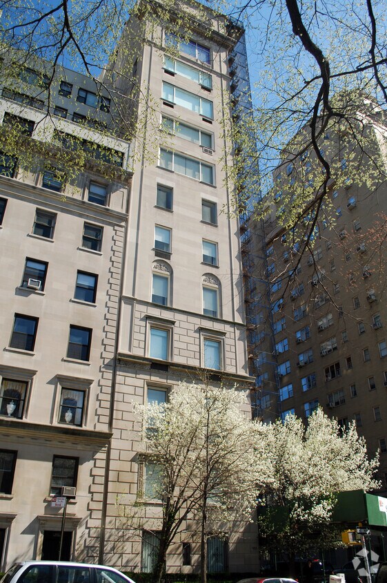 Vista desde el norte, a lo largo de 5th Avenue - 950 5th Ave