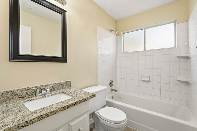 Foto del edificio - 16235 Cutten Rd