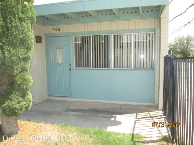 Building Photo - 202 N Cochise Ave
