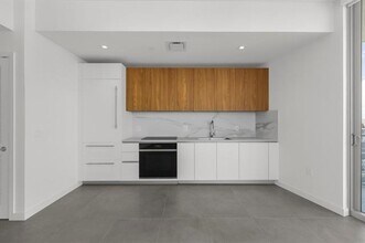 Building Photo - 1400 Biscayne Blvd