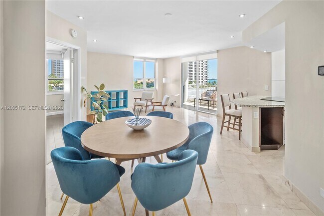 Foto del edificio - 701 Brickell Key Blvd