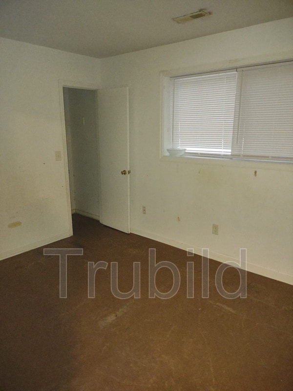Building Photo - 2906 Alabama Dr