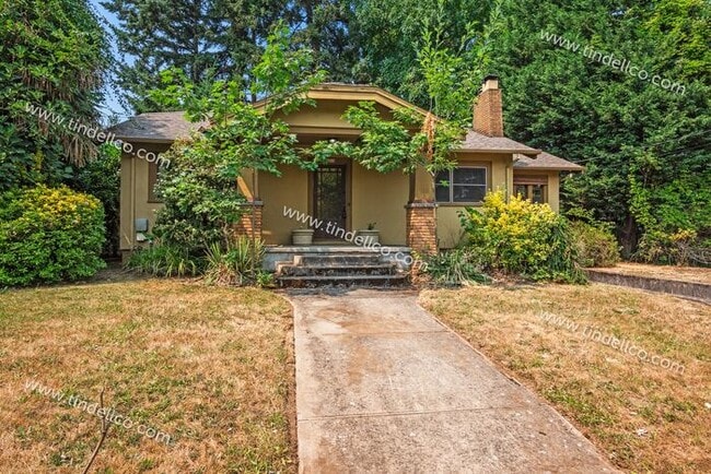 Photo - Modern Mediterranean 2 Bed/2 Bath with plenty of space - Pet Friendly! House