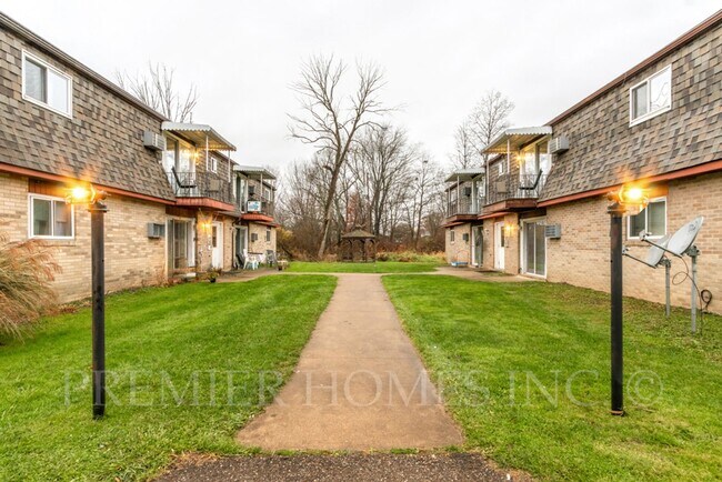 Building Photo - 835 Constitution Ave