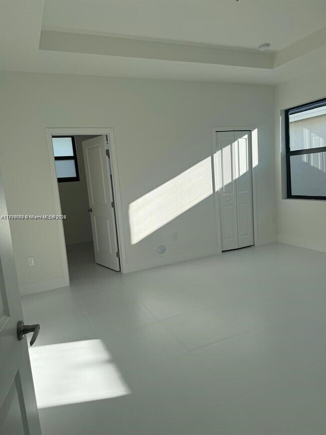 Foto del edificio - 14430 SW 18th St