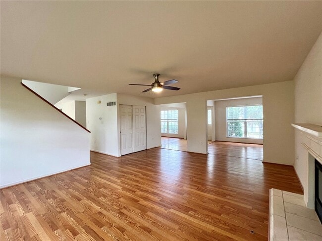 Foto del edificio - 188 Birchwood Trail Dr