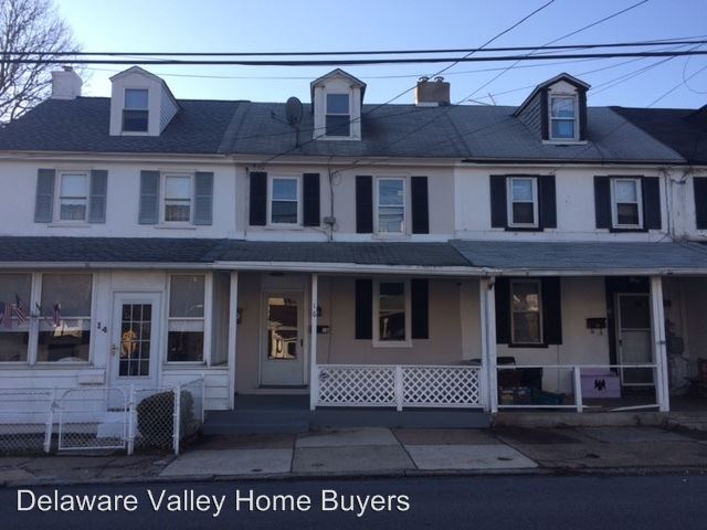 Primary Photo - 16 Main St