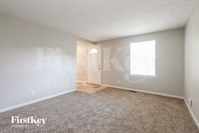 Building Photo - 6002 Gateway Dr