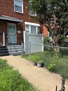 Building Photo - 820 Xenia St SE