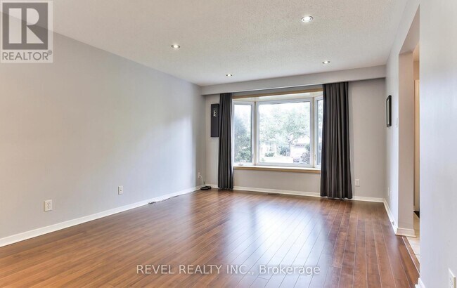 Photo du bâtiment - 16 Ravenview Dr