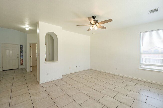 Building Photo - 1016 Tom Seaver Pl