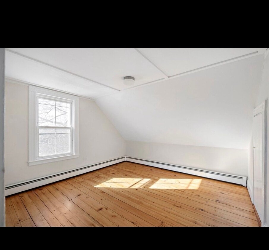 Photo - 11 Evelyn St (Lynn, MA)