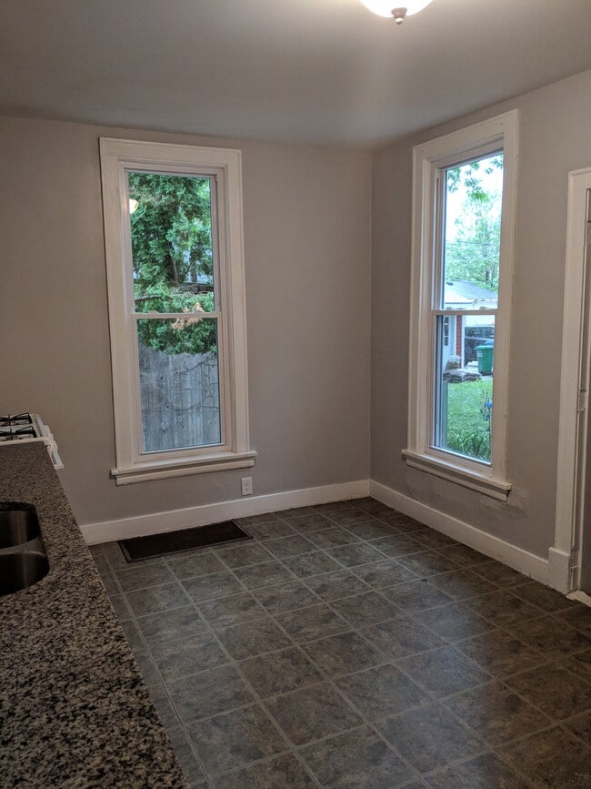 Building Photo - 3244 Humboldt Avenue South