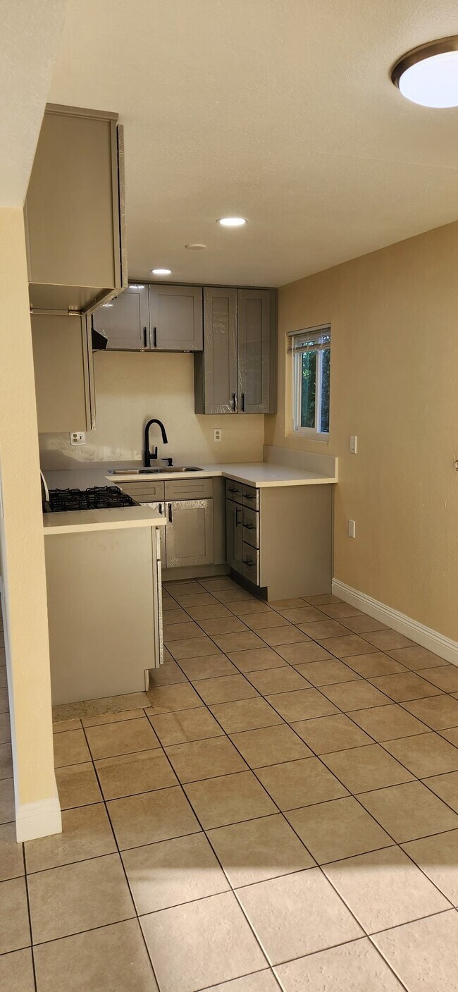 Foto del edificio - 1131 W Highland St