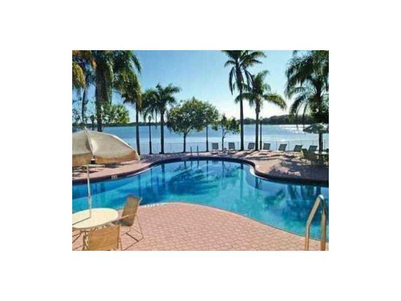 Foto principal - 2805 S Oakland Forest Dr