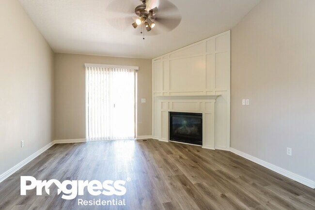 Foto del edificio - 3621 E Nairn Dr