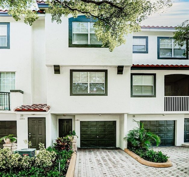 Building Photo - 20889 St Andrews Blvd