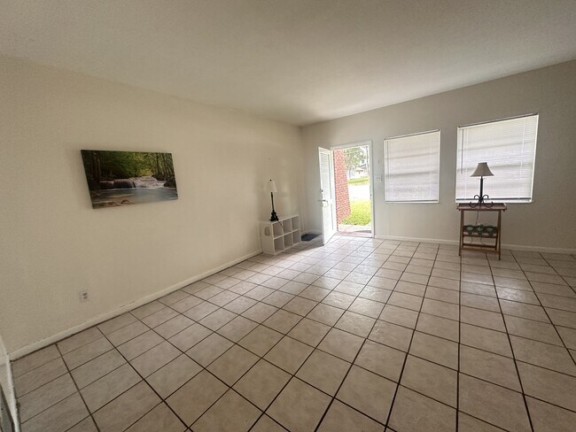 Foto del edificio - 1315 SE Silver Springs Pl