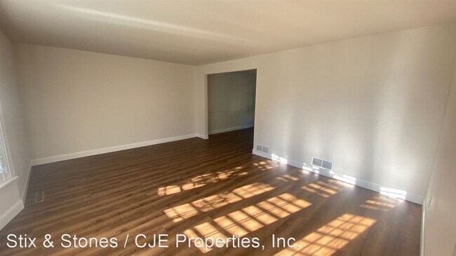 Building Photo - 4 br, 3 bath House - 5441 S. Richfield Way