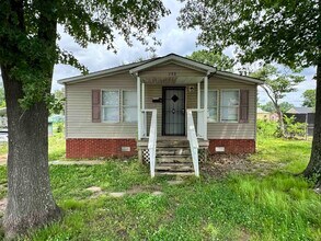 Building Photo - 288 W Brooks Rd