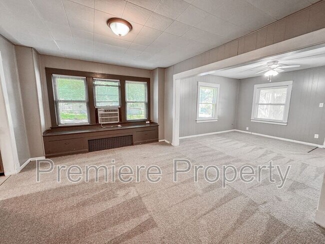 Foto del edificio - 1231 S Hardy Ave