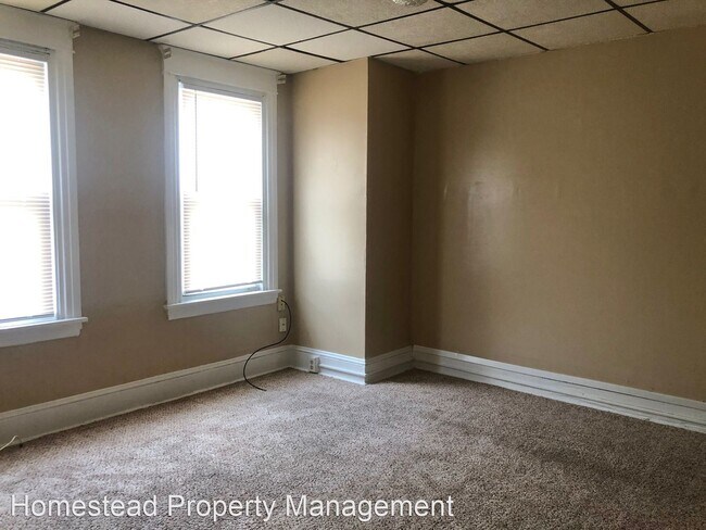 Foto del edificio - 4 br, 1 bath House - 335 E 20th St