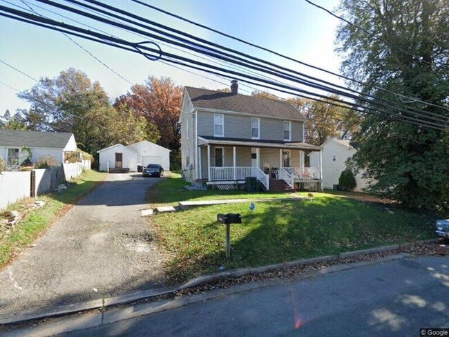 Building Photo - 2905 Charleston Ave