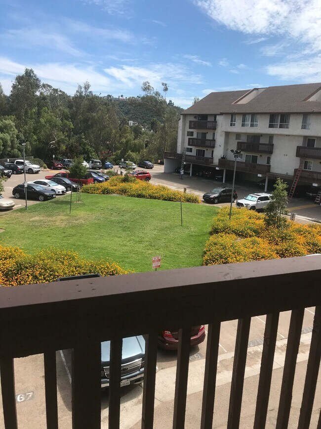 Foto del edificio - 6151 Rancho Mission Rd