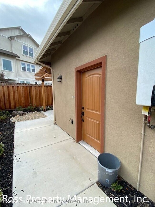 Building Photo - 2 br, 2 bath House - 3075 Callaghan St. Un...