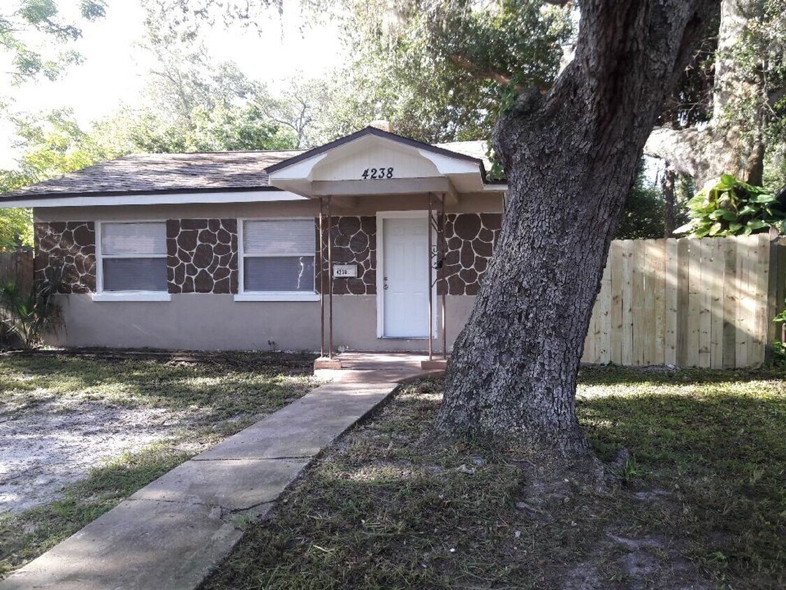 Move in special 1/2 off 1st months rent -... - Move in special  1/2 off 1st months rent -...