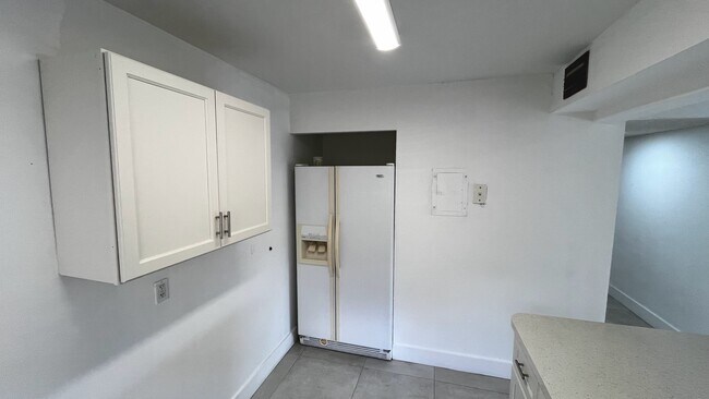 Building Photo - 7745 SW 86th St