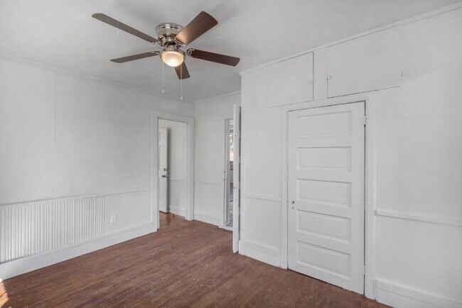 Building Photo - 1003 N Bishop St