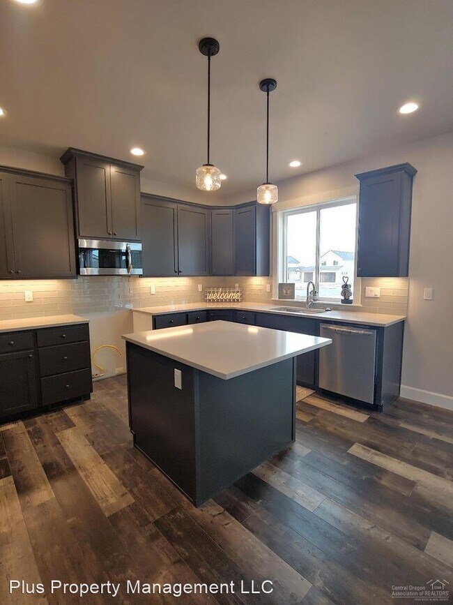 Foto del edificio - 4 br, 2.5 bath House - 719 NW 26th Street