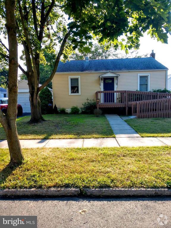 Building Photo - 83 Edison Rd