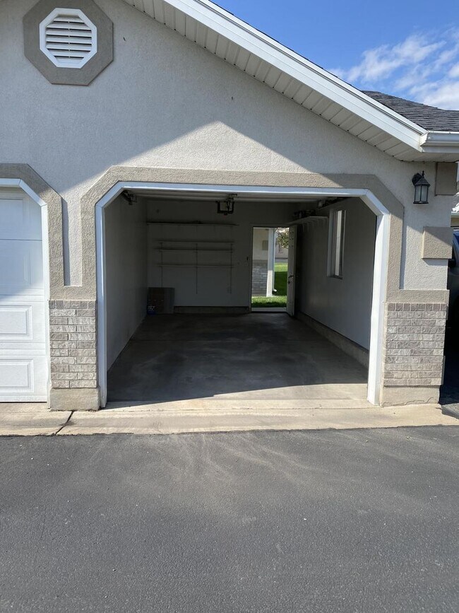 1556 Talon Dr, Logan, UT 84321 Condo for Rent in Logan, UT