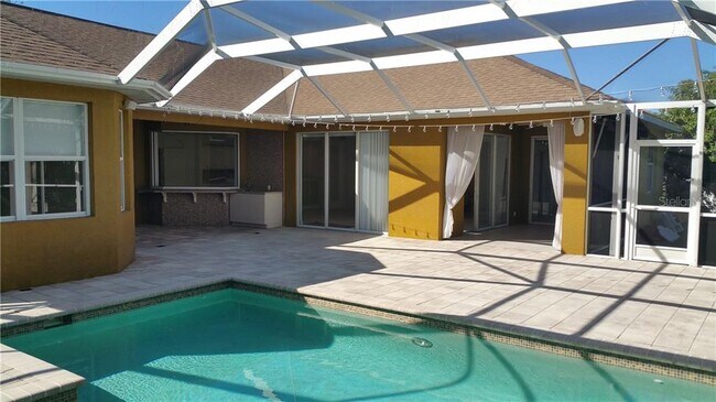 Building Photo - 629 Magellan Dr