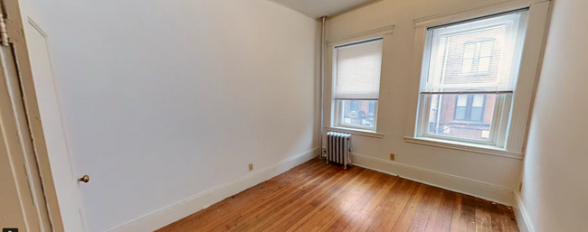 Building Photo - 28 Westland Ave