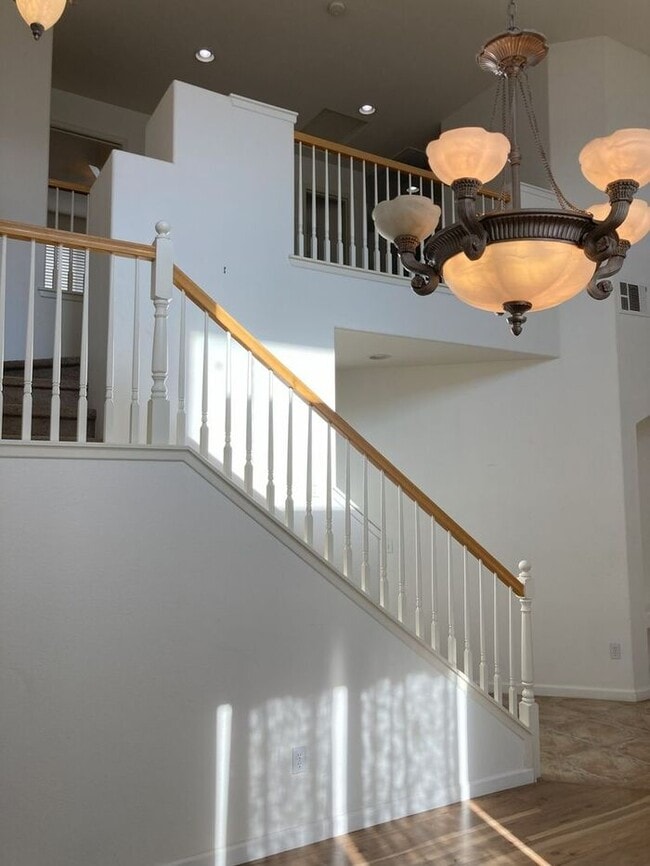 Building Photo - North Stockton Beautiful 4 Bedroom 2 Bath ...