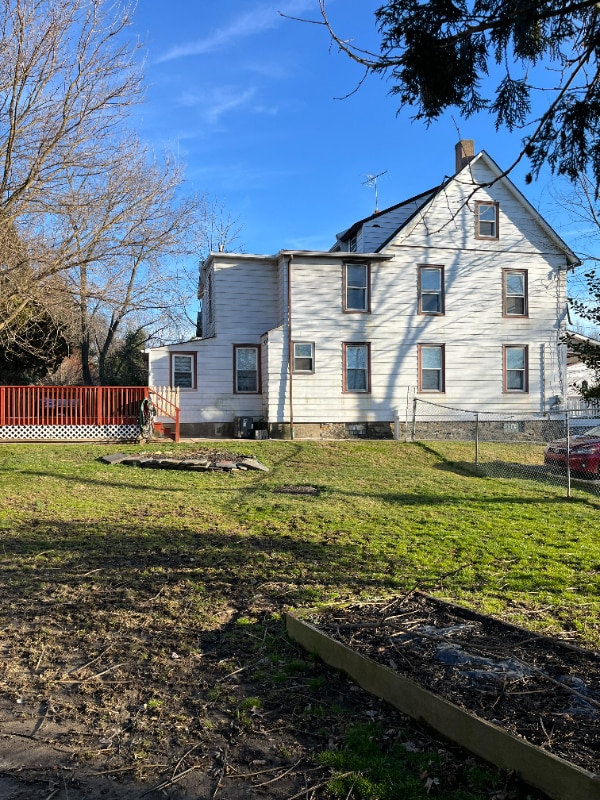 Building Photo - 605 Poquessing Ave
