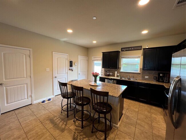 Foto del edificio - 1010 Lost Pines Ln