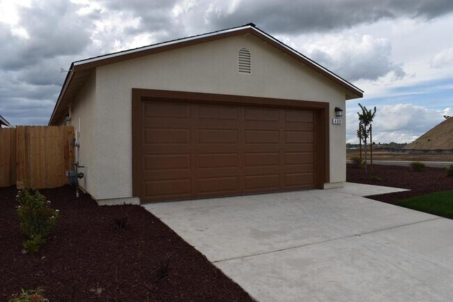 Building Photo - 409 Yandris Court