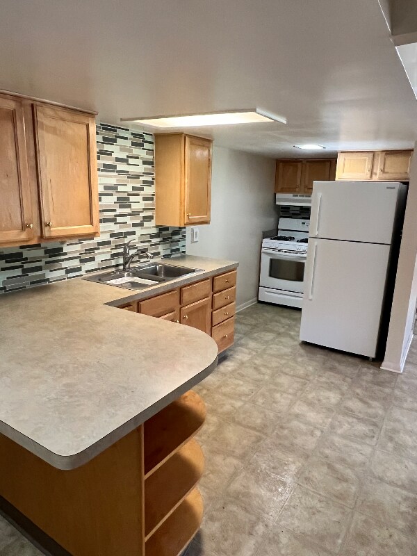 19290 Lorain Rd Fairview Park, OH 44126 – photo 1 of 4