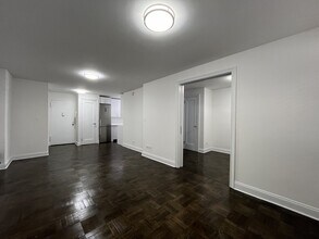 Building Photo - 96 Fifth Avenue